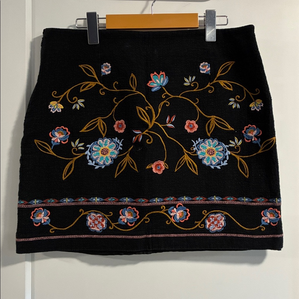 Loft embroidered skirt -size 10